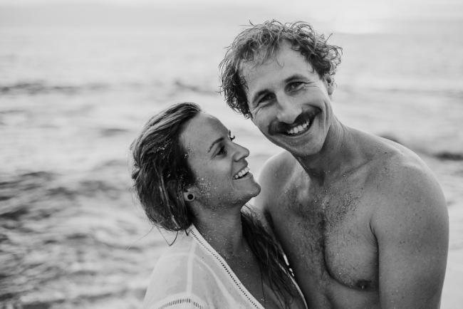 20180505-20180505-DSC_3029 Black and white image of couple during maternity photography Perth session at Burns Beach