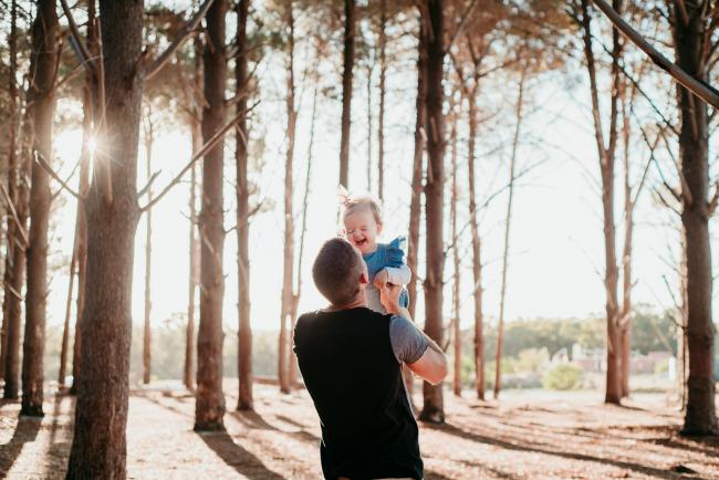 20180518-20180518-DSC_4349 Father lifting daughter in the air during family photography Perth session at The Pines Wanneroo