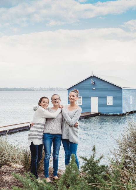 20180526-20180526-DSC_5728 Three sisters in front of The Crawley Boat Shed with family photographer Perth