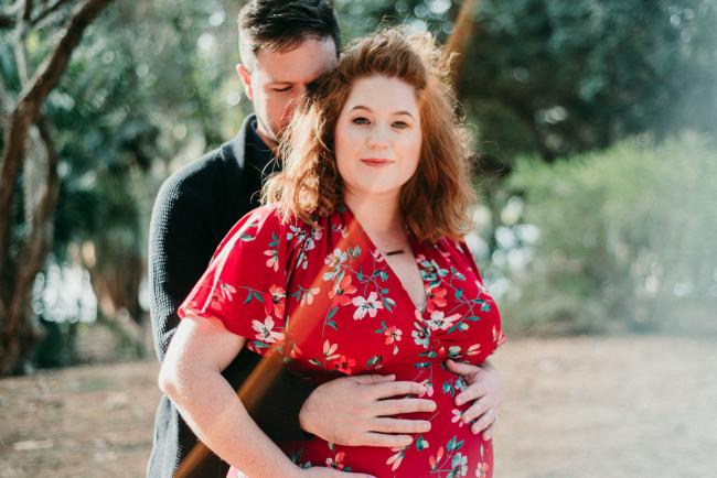 20180609-20180609-DSC_6791 Man hugging his pregnant wife from behind during maternity photography Perth session at John Oldham Park
