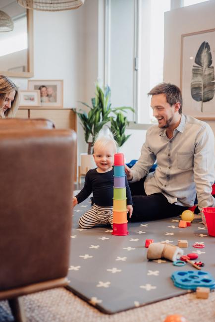 20180708-DSC_7210 Father and little boy playing with blocks on the rug during an in-home family photography Perth session