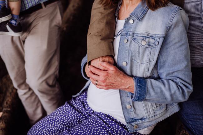 20180908-DSC_4272 Close up of couple holding hands during extended family photography Perth session at Hyde Park