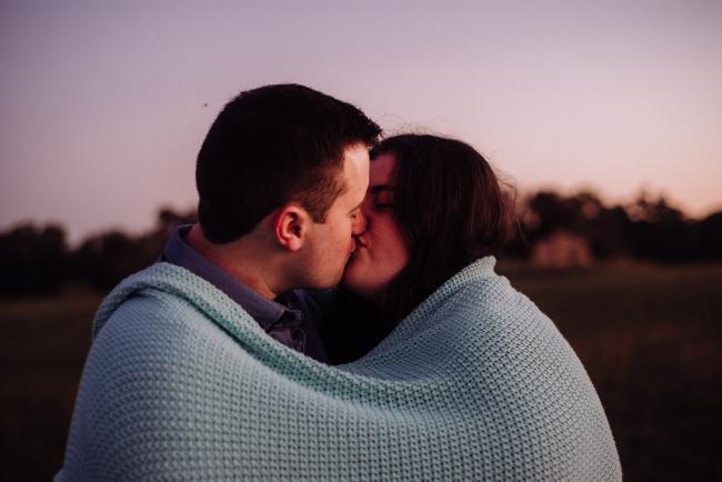 Couple kissing during a couples photography session at Perry's Paddock, Perth