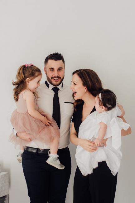 20180930-DSC_9578 Mother and father holding their daughters during events photography Perth session