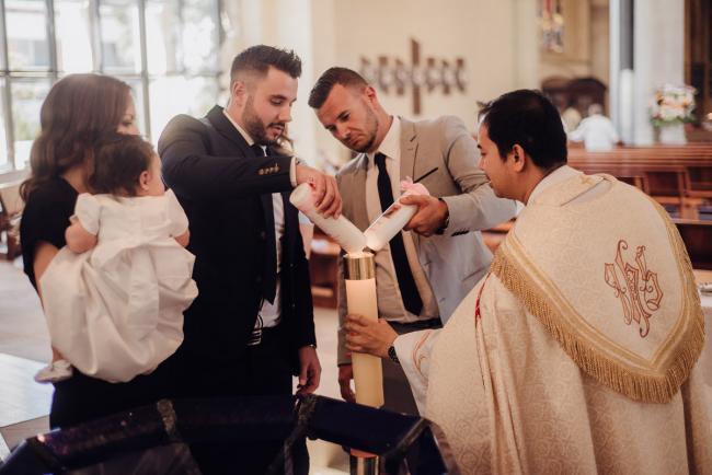 20180930-DSC_9950 Godfather and father lighting a candle during events photography Perth session