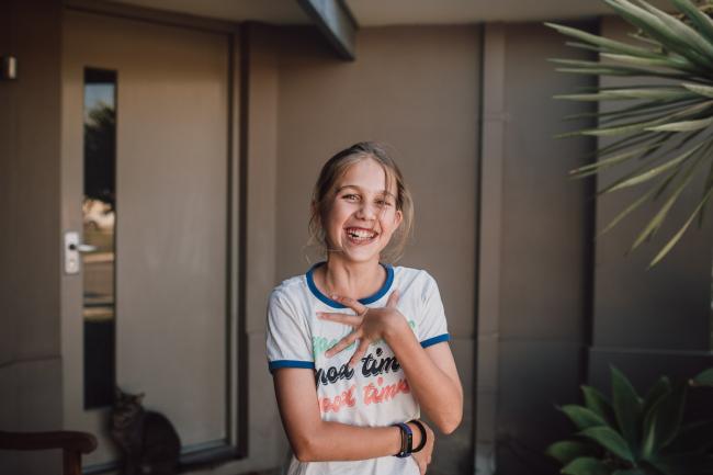 20190321-DSC_7135 Girl laughing with Perth family photographer