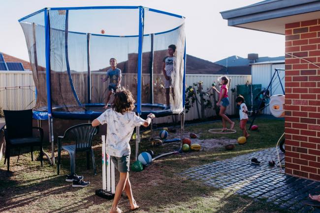 20190406-DSC_0077 Group of kids playing in the backyard with Perth lifestyle family photographer