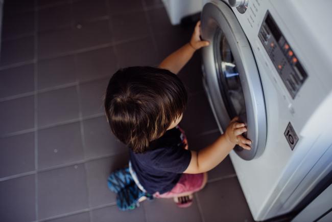 20190411-DSC_1603 Little boy sitting in front of the washing machine with Perth family photographer