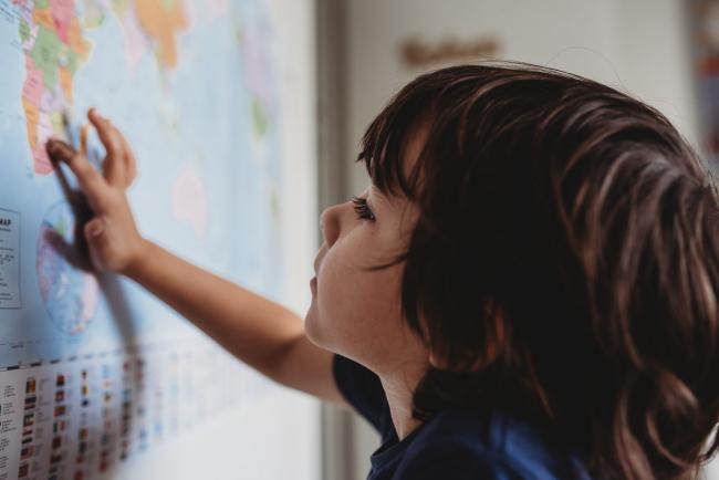20190622-DSC_8182 Little boy touching a map poster with Perth family lifestyle photographer