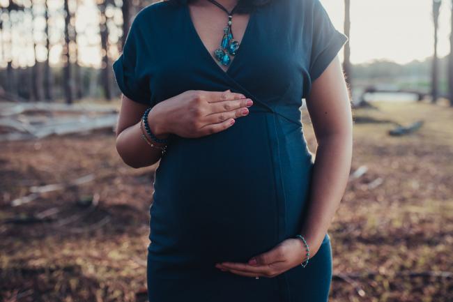 Perth-Maternity-Photographer-The-Pines-13-of-48 Close up of pregnant tummy with Perth maternity photographer at The Pines
