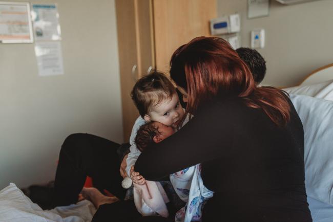 Newborn-and-Fresh-48-Photographer-Perth-SJOG-Mt-Lawley-1-of-51 Toddler meeting her baby sister and kissing her with Perth Fresh 48 photographer at SJOG Mt Lawley