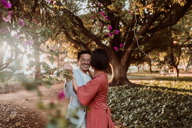 Family-Photographer-Perth-Hyde-Park-23-of-54 Couple dancing during Perth extended family session at Hyde Park with Perth family photographer