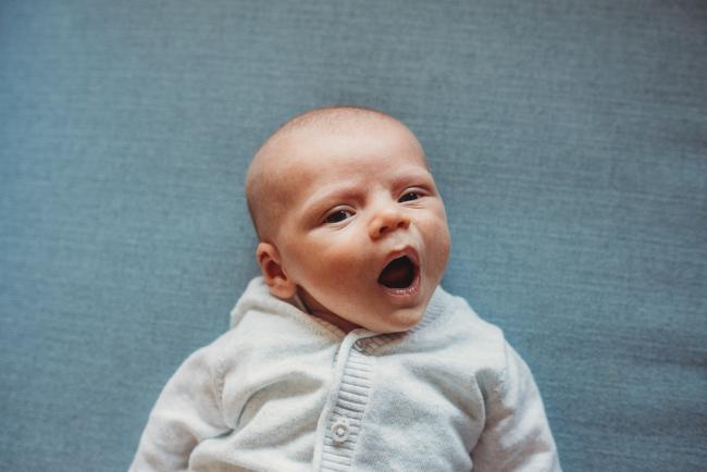 Baby yawning with Perth Newborn photographer Alana Prosper Photography