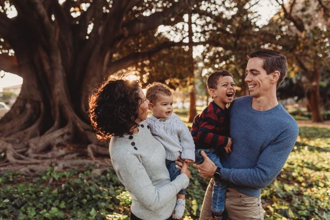 parents and boys with Perth family photographer Alana Prosper Photography at Hyde Park